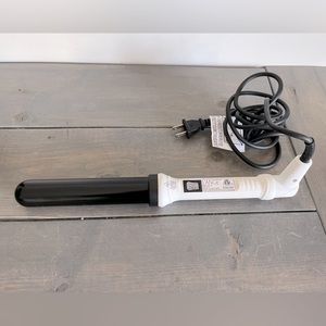 L’ange curling wand. 32mm